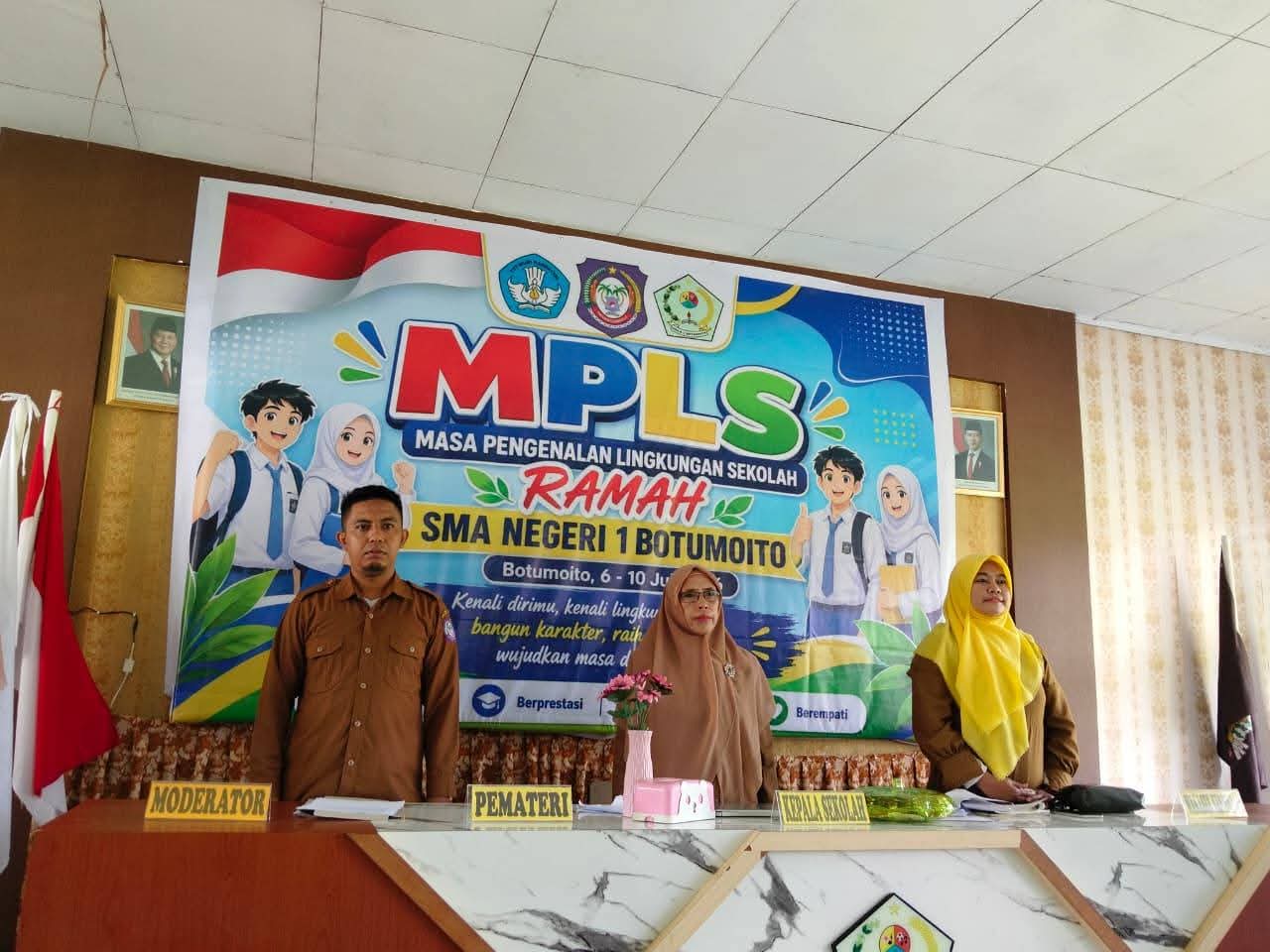 MPLS RAMAH DI SMA NEGERI 1 BOTUMOITO 